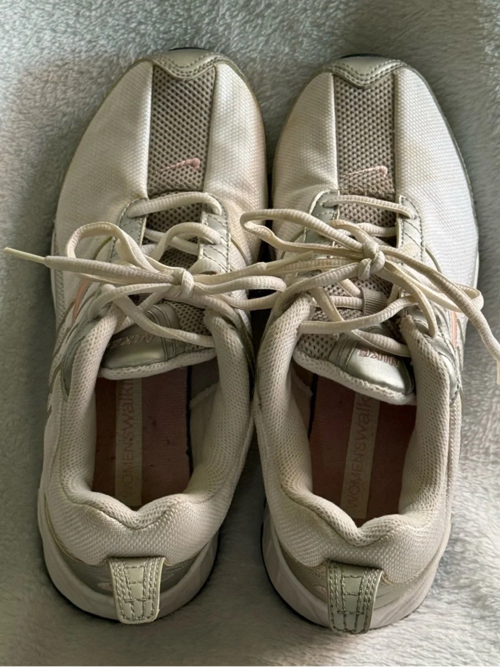 Nike‎ Women's White and Light Pink Mesh Walking Shoes 7 - Picture 7 of 12